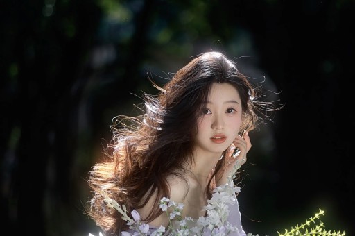 陪玩陪睡只是皮毛！继手伸进裤子后又一女星自曝50多都不放过